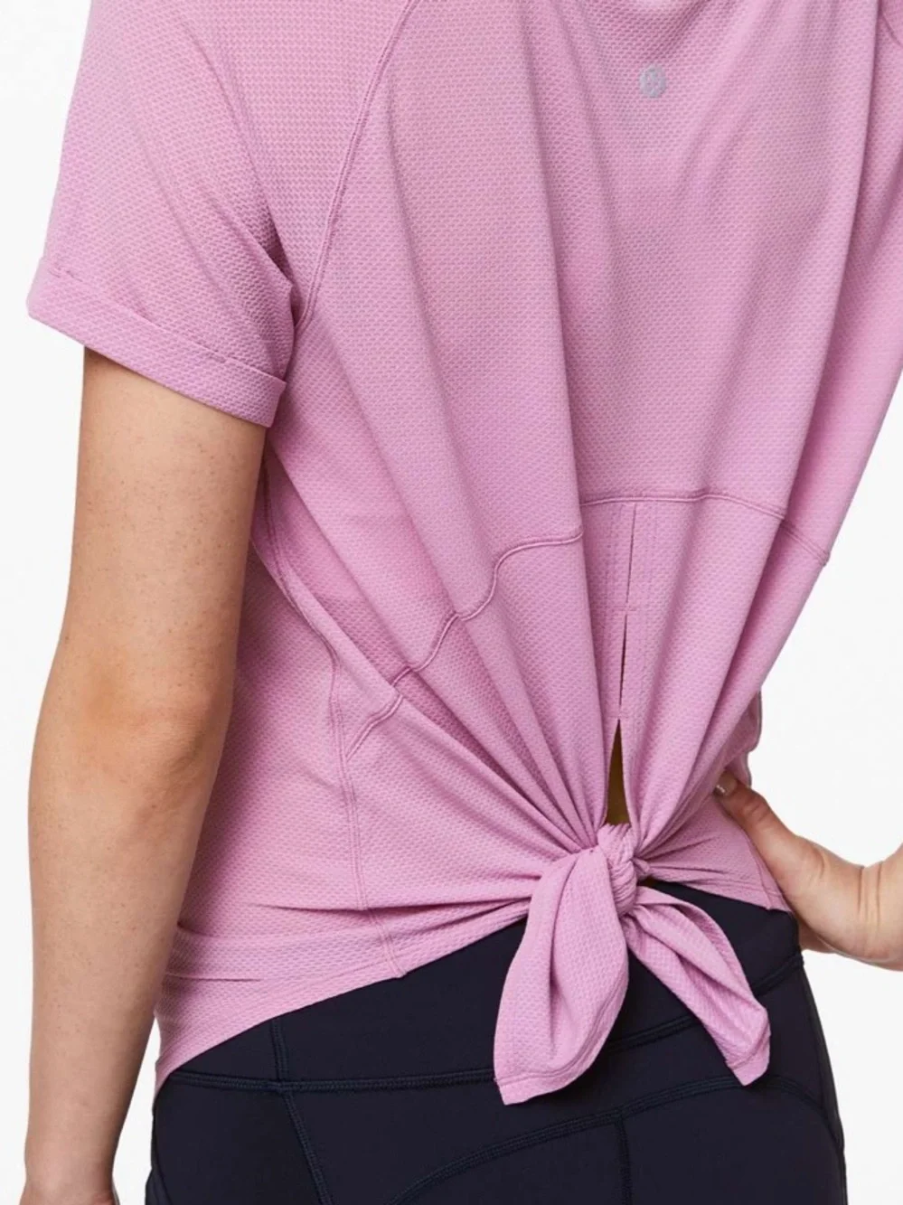 Lululemon Open Up Tie Back Tee
Jubilee W3BP2S ~2 - Picture 2 of 8